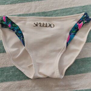 (*) RARE UNIQUE JAPANESE WHITE SPEEDO SWIM BRIEF, SIZE "LL" ( ~32") (Pre-Owned)